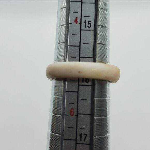 Carved Shell Feather Ring - Picture 5 of 5